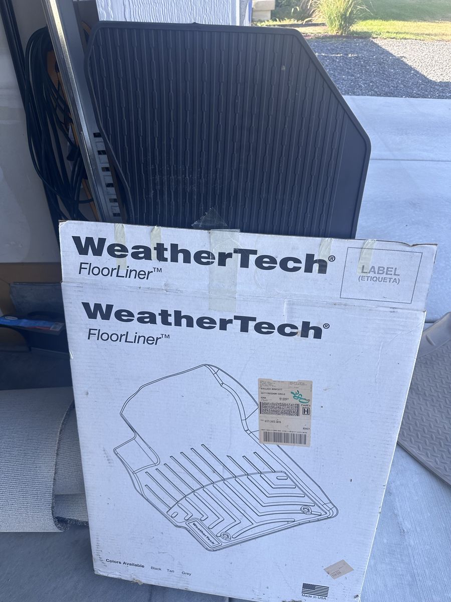 Subaru Outback All-Weather Floor Mats Set - Black Rubber Floor Liners