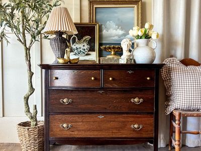*FREE DELIVERY* Antique Dark Oak Chest of Drawers/Dresser
