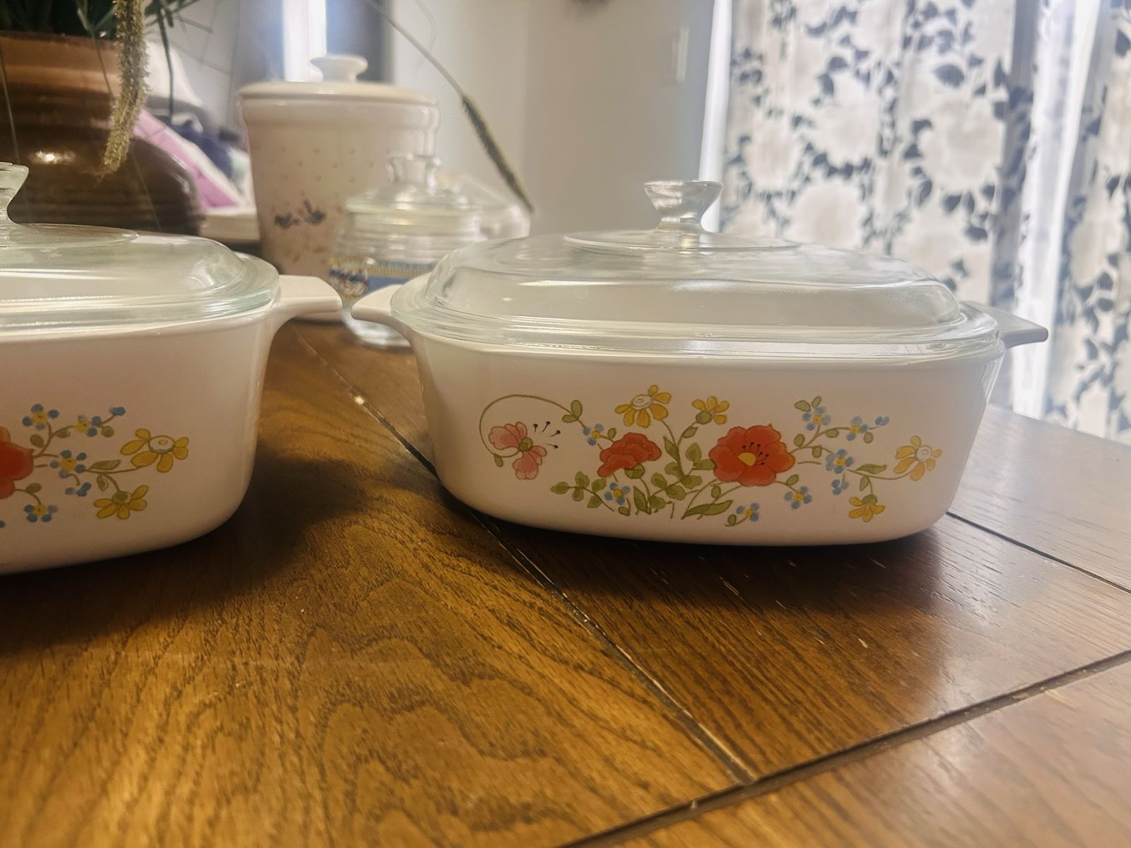 Vintage set of corningware