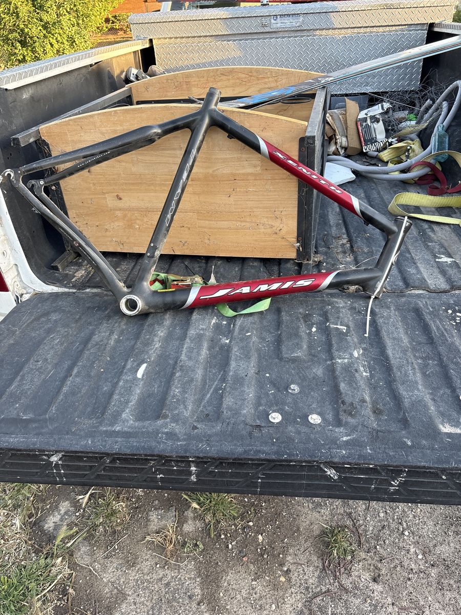 Xenith Team Carbon Fiber Frame