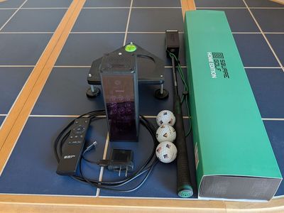 Square and SC 4 golf launch monitors
