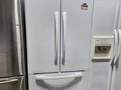NICE AMANA WHITE AMANA FRENCHDOOR FRIDGE! W-WARRANTY