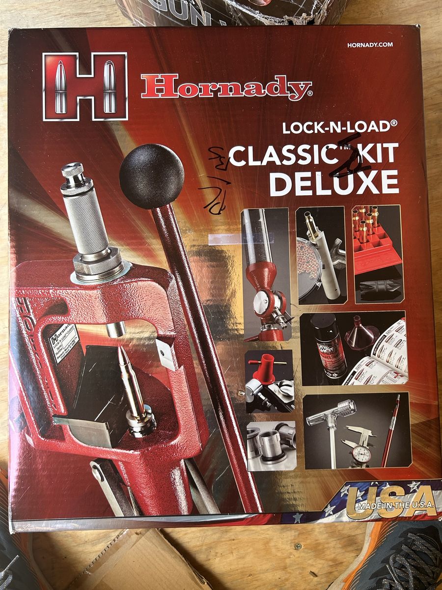 Hornady Lock-N-Load Classic DELUXE RELOADING KIT 085010