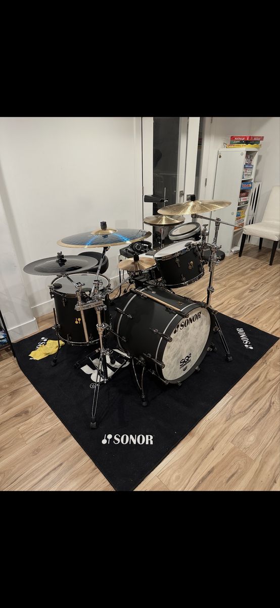 Sonor SQ2 Drums in matte black w/gold badges with much more 
