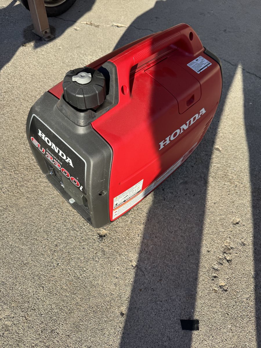 Honda EU2200i 2200W Inverter Gener