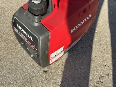 Honda EU2200i 2200W Inverter Gener