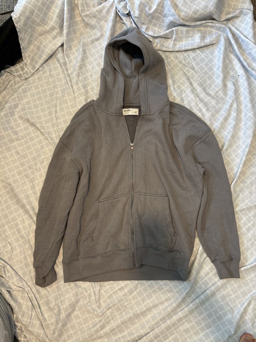 Hollister Boxy Fit Full-Zip Hoodie, Size L, Gray