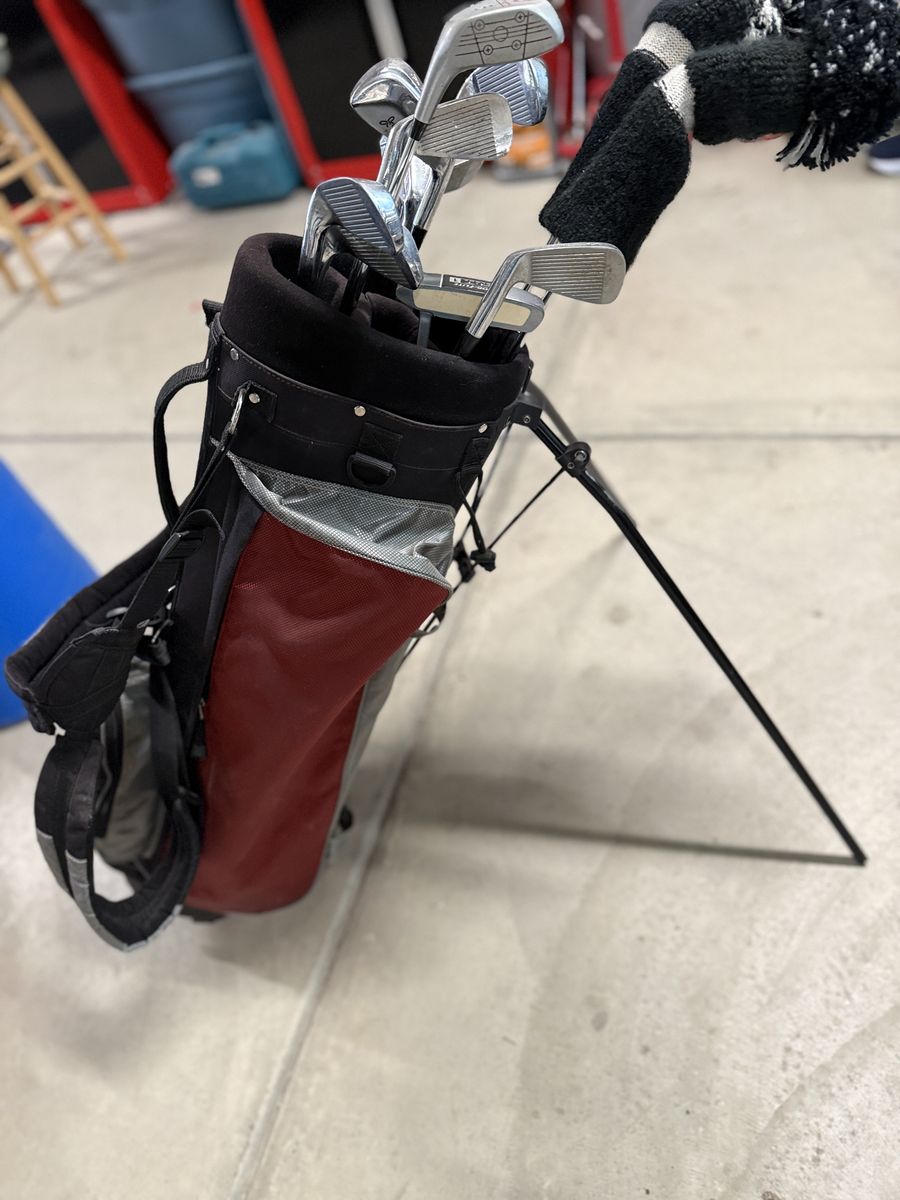 Golf clubs w/ bag