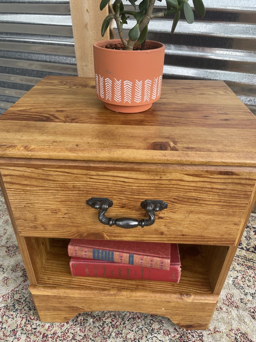 Nightstand 