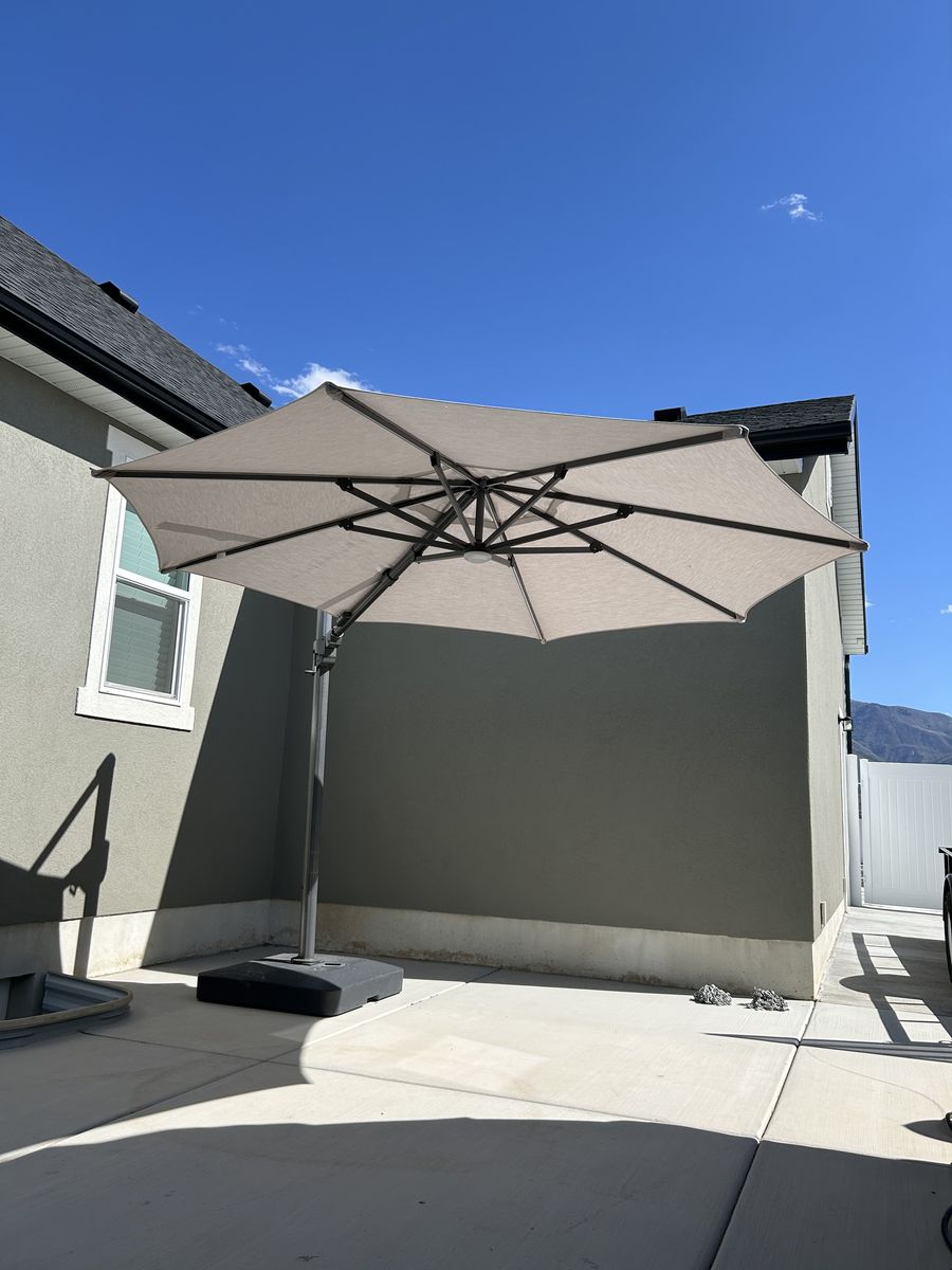 Cantilever Patio Umbrella with Heavy Base - Used