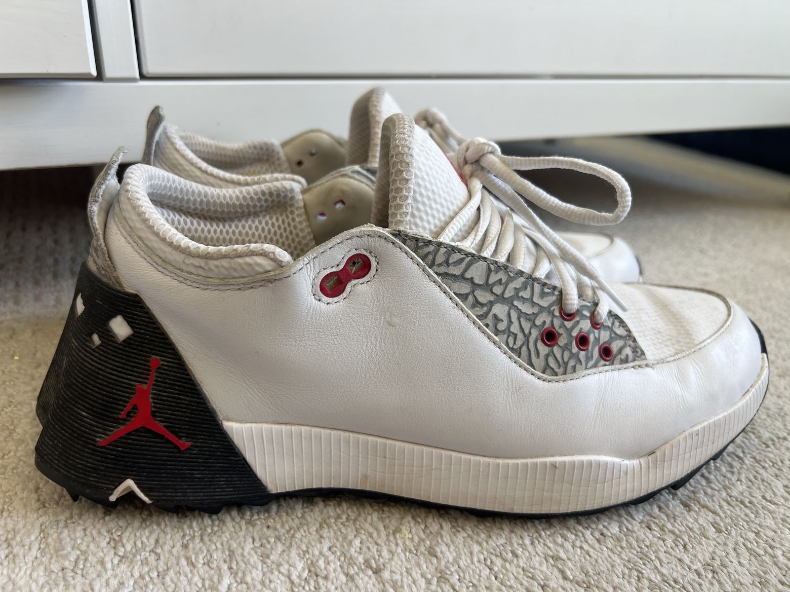 Jordan White/Red Elephant Print golf shoes Size 10.5
