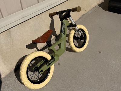 BERG Biky Balance Bike - Green - Kids Beginner Bike - NEVER RIDDEN