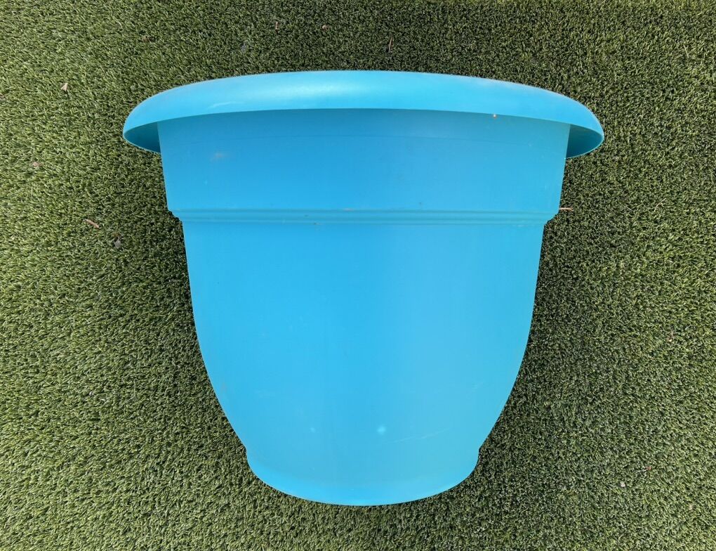 Large Size Turquoise Plastic Planter/FLower Pot.