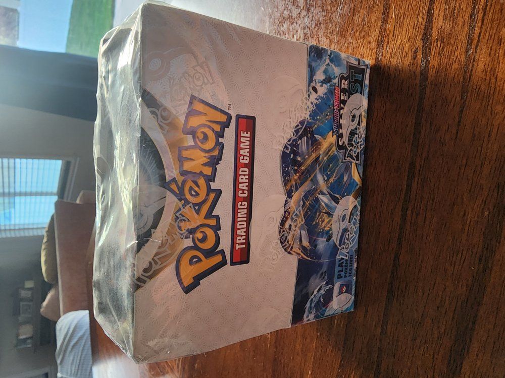 Pokemon Silver Tempest booster box sealed