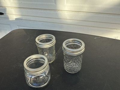 Many, Many 1/2 Pint Canning Jars & Rings