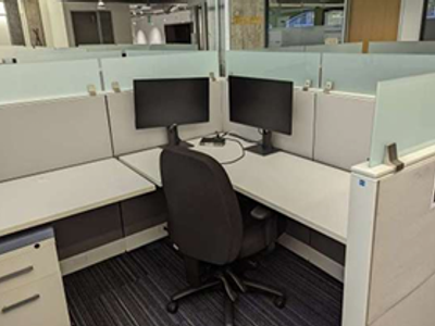 Friant Interra Cubicle with desk