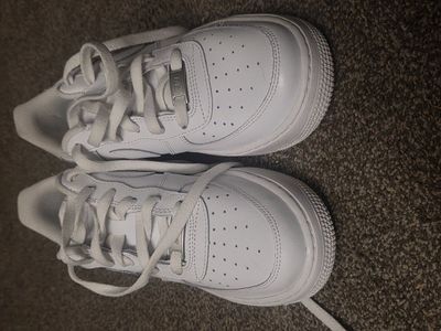 Nike Air Force 1 (unisex)(size7y)