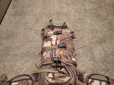 Full curl hunting backpack