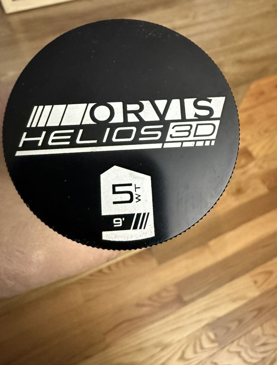 LIKE NEW - Orvis Helios 3D - 9' 5-weight