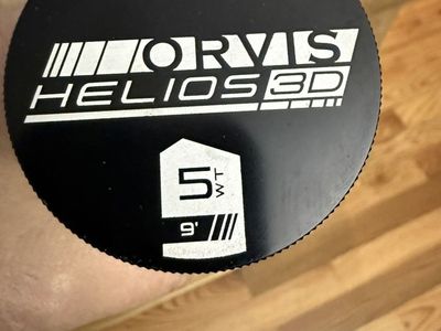 LIKE NEW - Orvis Helios 3D - 9' 5-weight