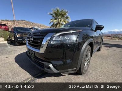 2024 Nissan Pathfinder SV
