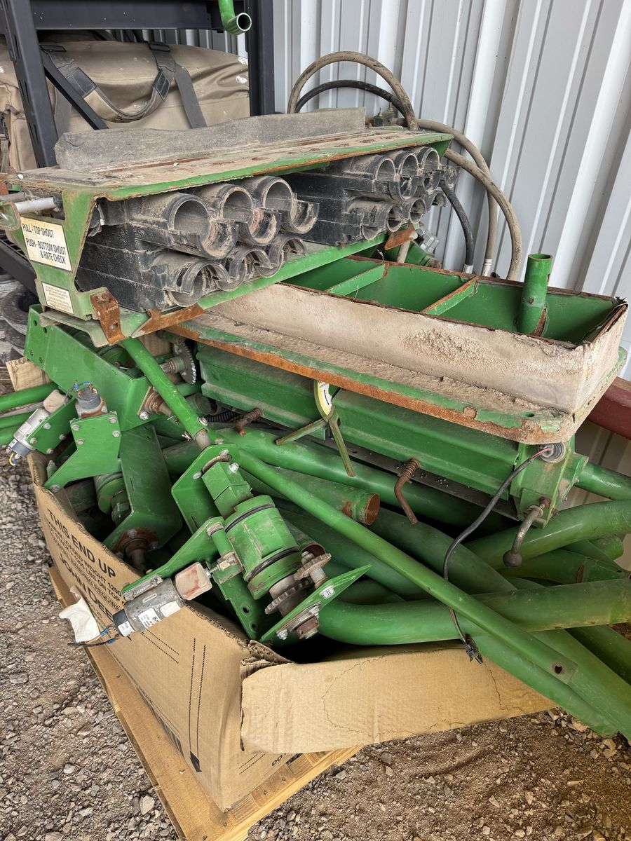 John Deere 1910 Air Cart Parts