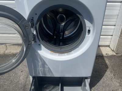 Great LG washer on a pedestal,free delivery