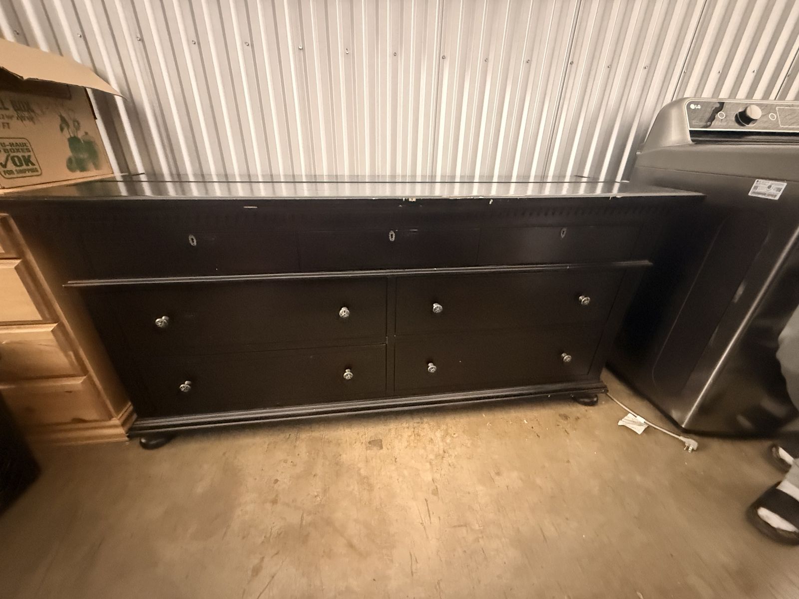 Main image 33