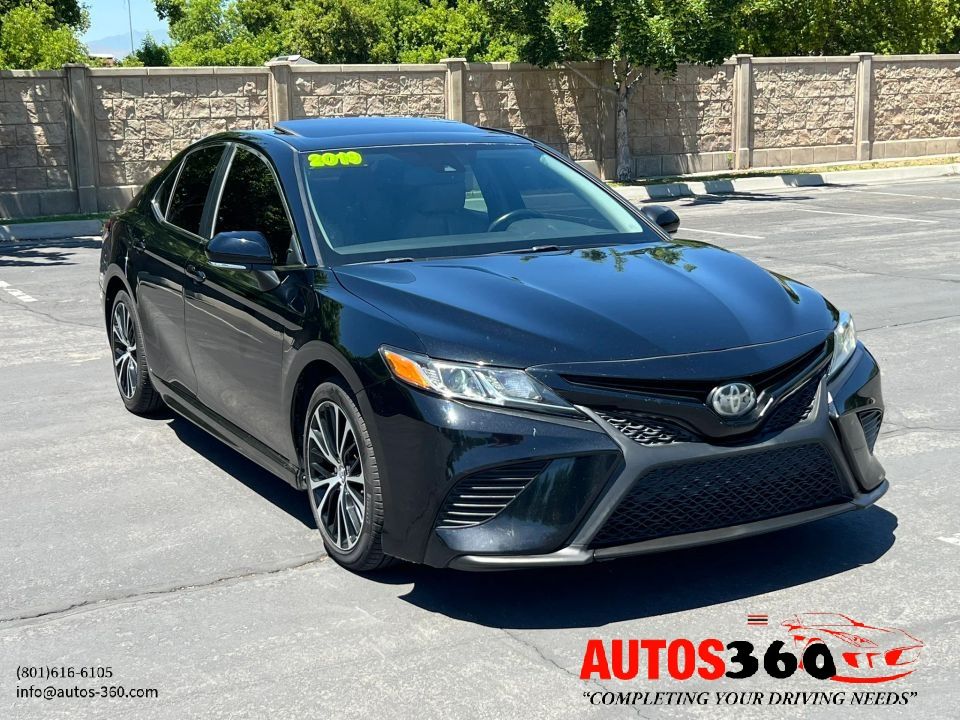 2019 Toyota Camry SE