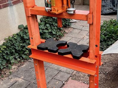 Press 20 Ton H-Frame with Heavy Duty Bed Plates