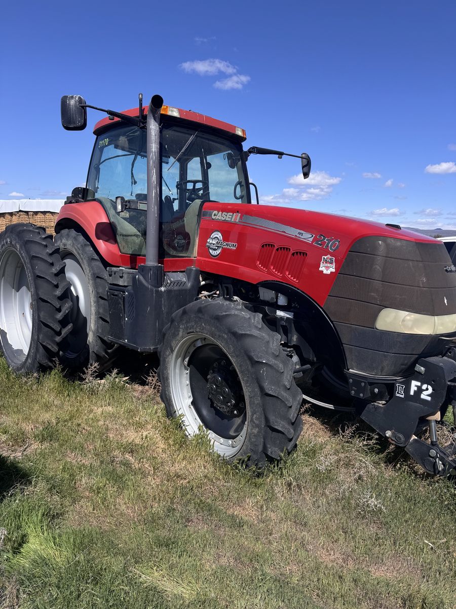Case IH Magnum 210 MFD Low Hours