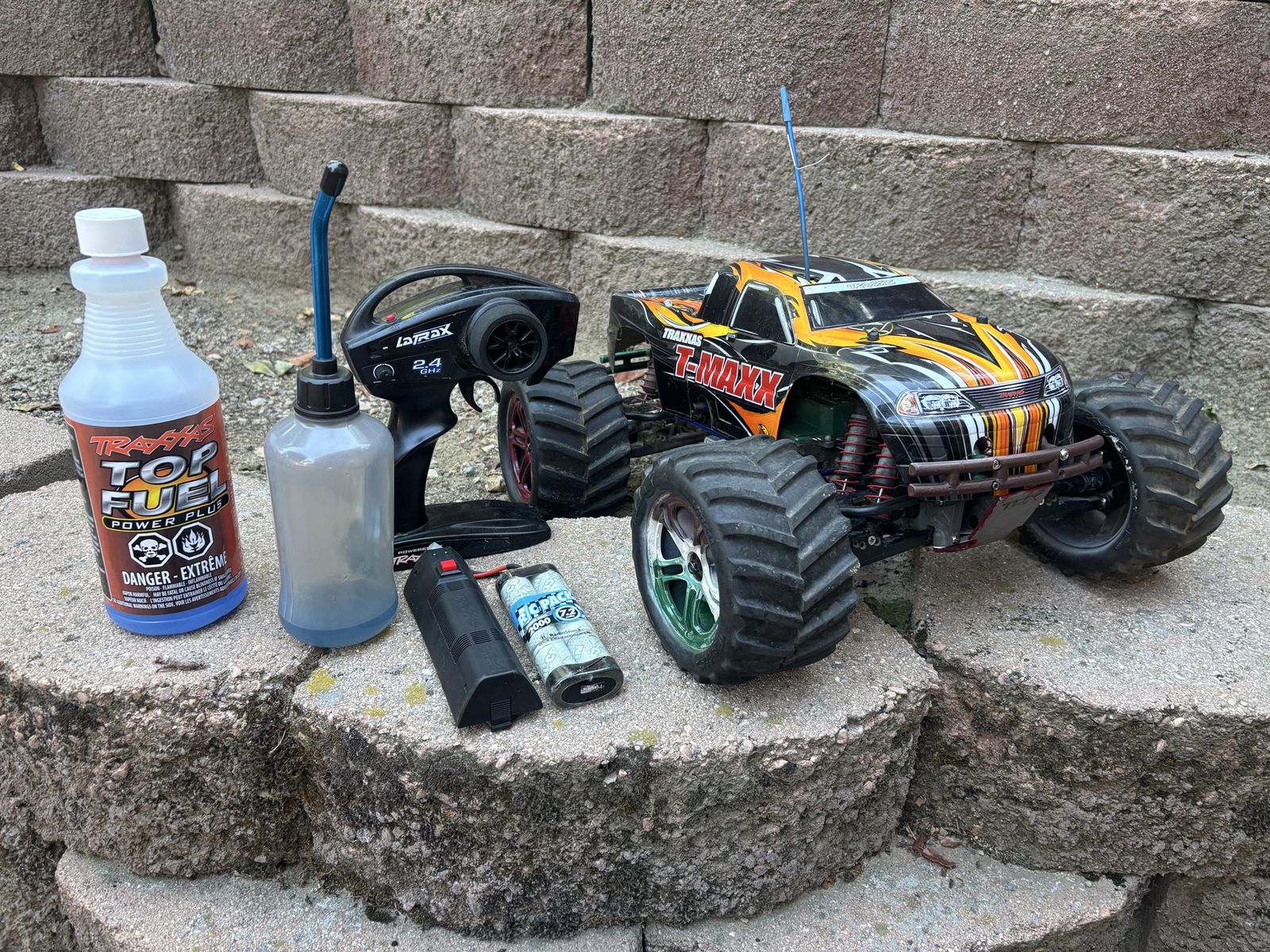 Traxxas T-Maxx Nitro Monster Truck