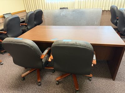 FREE DESKS