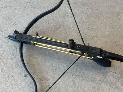 Compact Handheld 50lb Pistol Crossbow with Adjustable Sight - lots of fun