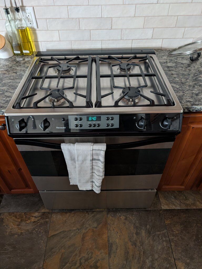 Thermador Dual Fuel Range