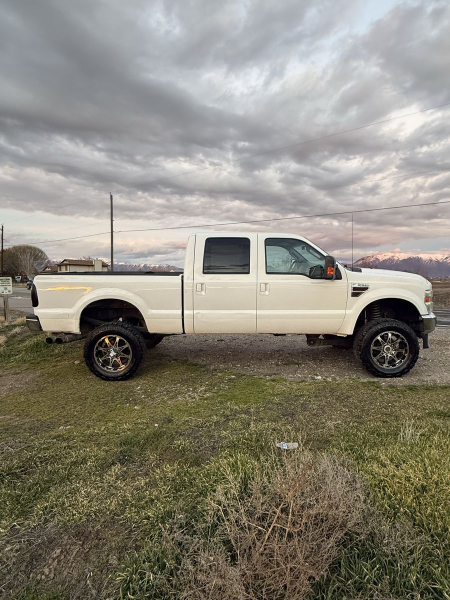 2010 FORD F350 SUPER DUTY Cabelas FX4