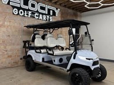 VOYAGER 72V 6-Passenger LSV Golf Cart