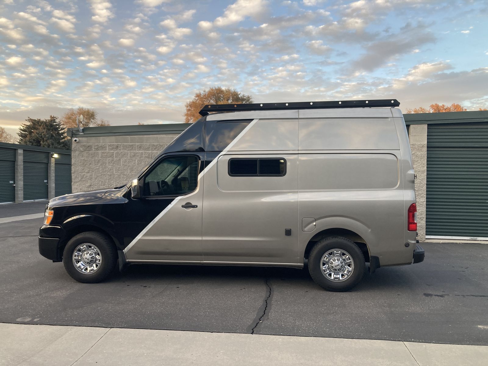 Camper Van, Nissan NV2500, High Top