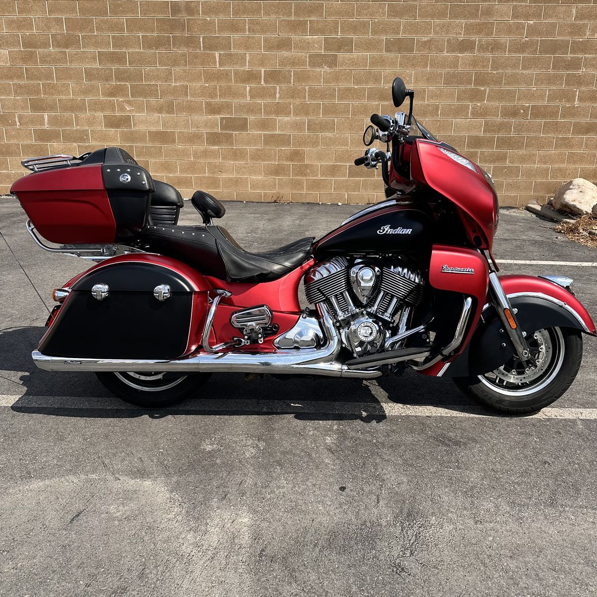 2019 Indian Roadmaster - BLOWOUT PRICE - Touring Cruiser - Road Master Cheiftain