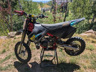 2017 Cobra 65
