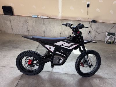 Valtinsu EM5 Pro Electric Dirt Bike - 60V 5600W Black