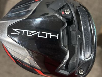 TaylorMade Stealth Plus+ Carbonwood Driver 9.0° Loft - Speed Pocket, Twist Face, Adjustable Fade/Draw