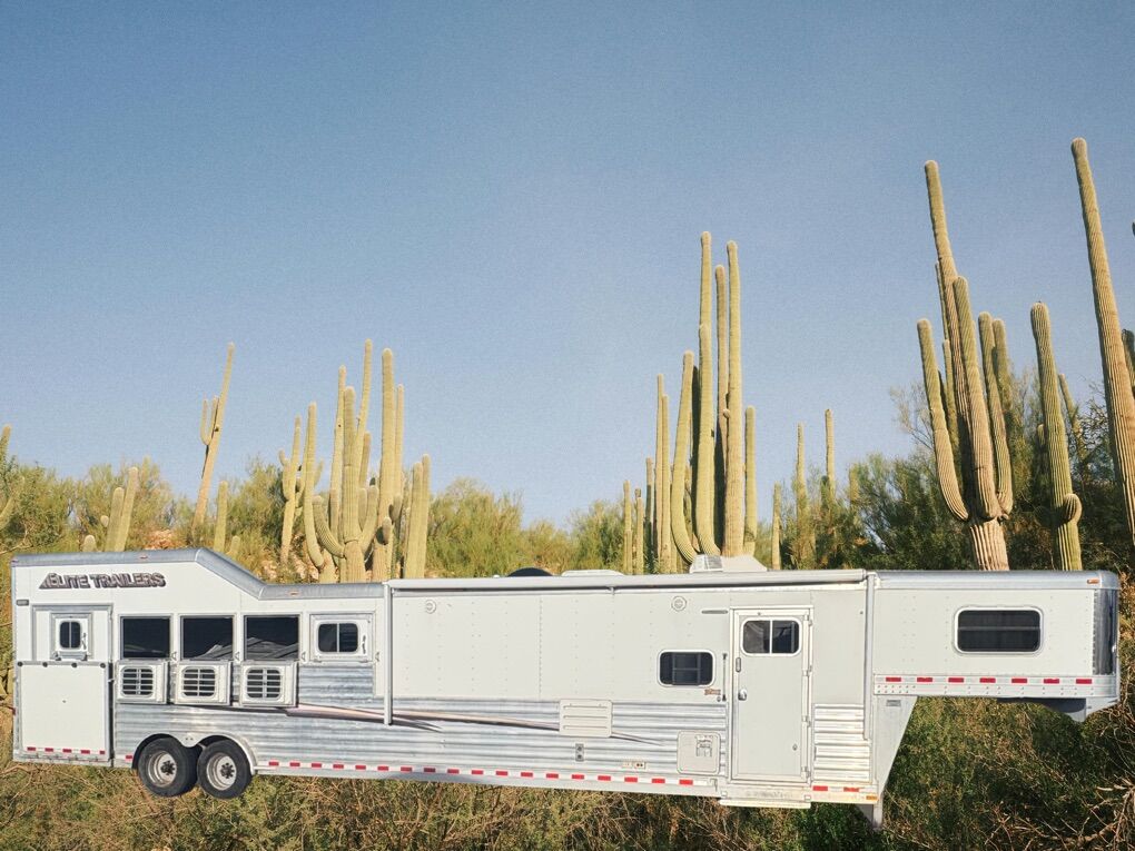 2016 Elite 5 Horse 15' Trail Boss LQ