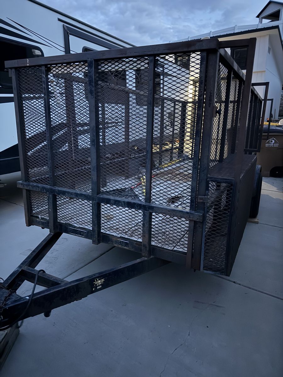 Utility Trailer, Black Metal Mesh, Single Axle,  trailer lights all work newer tires