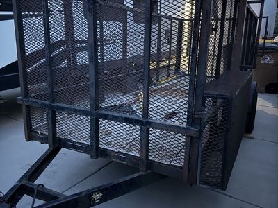 Utility Trailer, Black Metal Mesh, Single Axle, trailer lights all work newer tires
