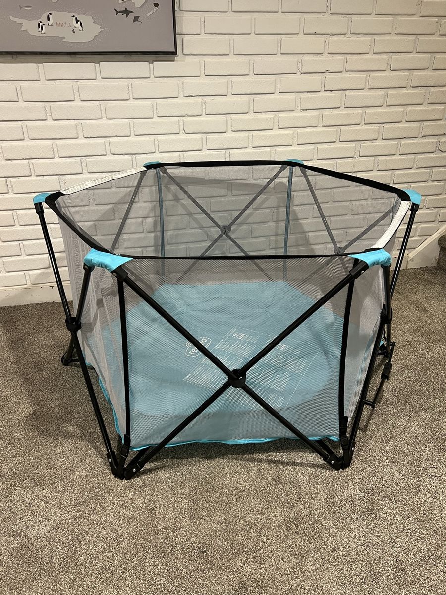 Regalo Play Pen