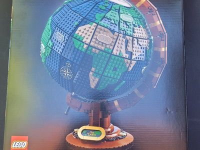 lego world globe. Factory Sealed.