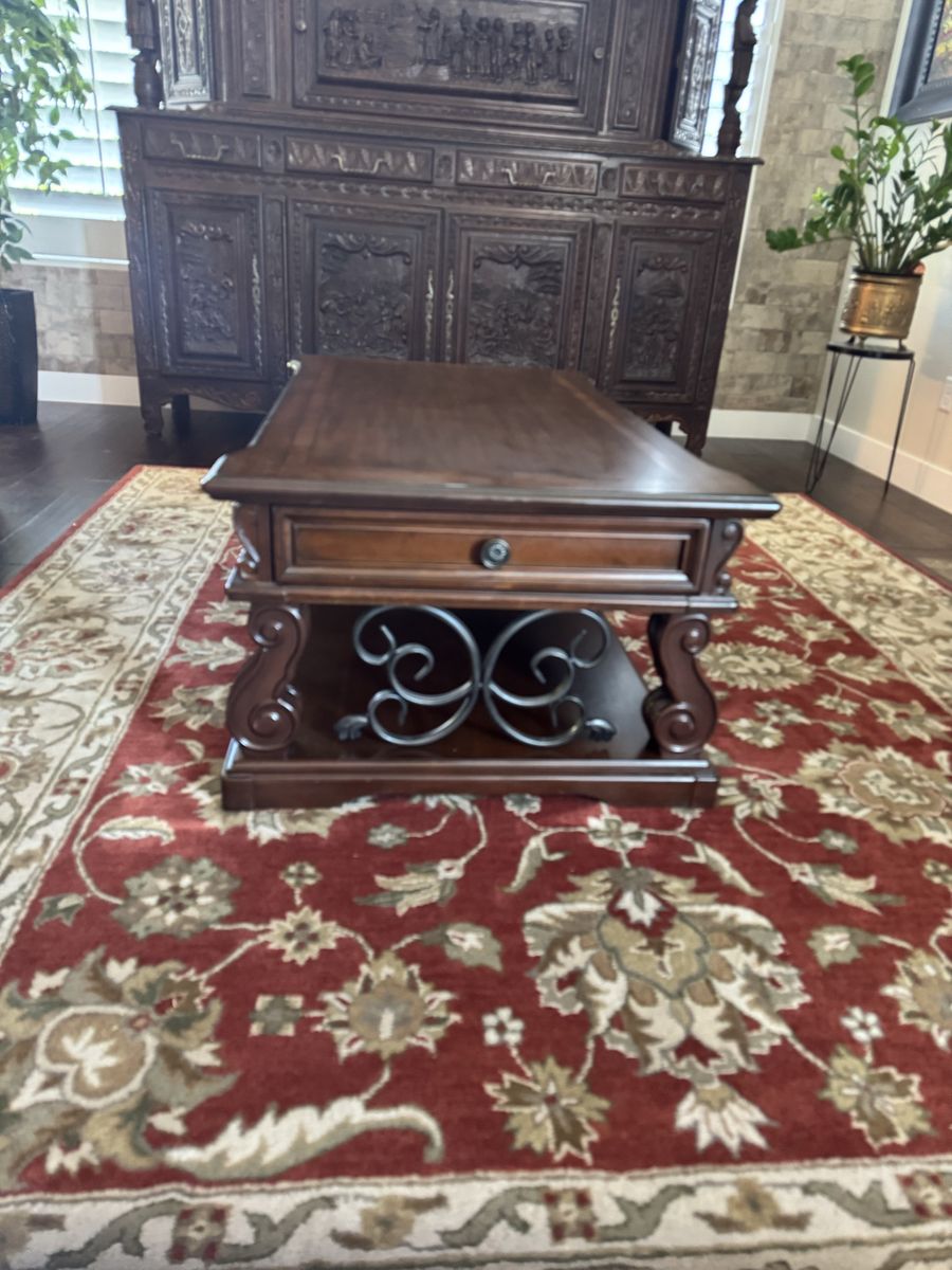 Main image 4