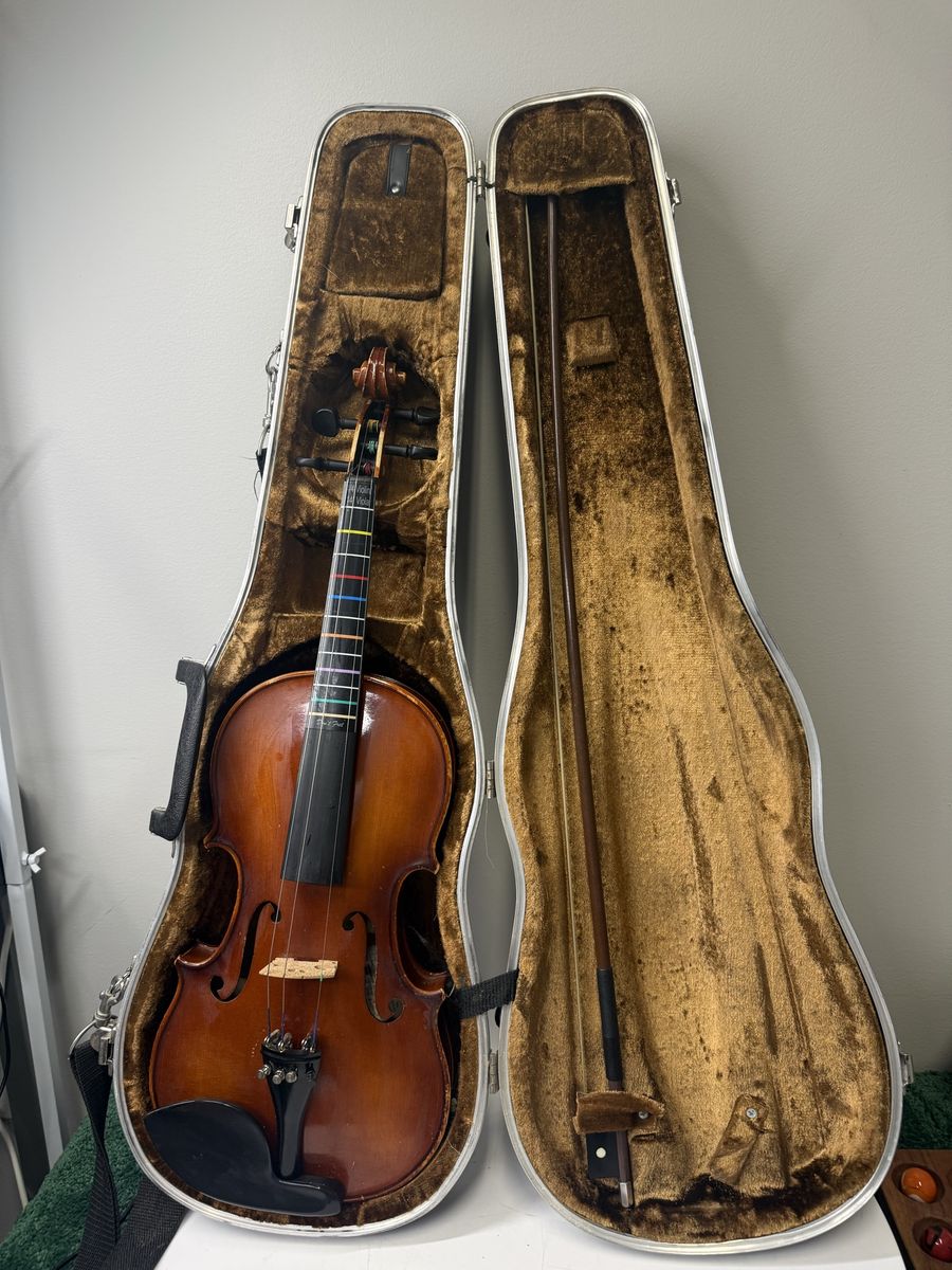 1987 E.R. Pfretzschner 4/4 Student Violin W/ Bow & Case - NEEDS NEW STRINGS