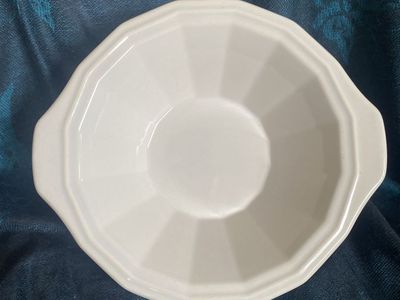 6 Homer Laughlin Colonial White Lugged Soup/Cereal Bowls 1983